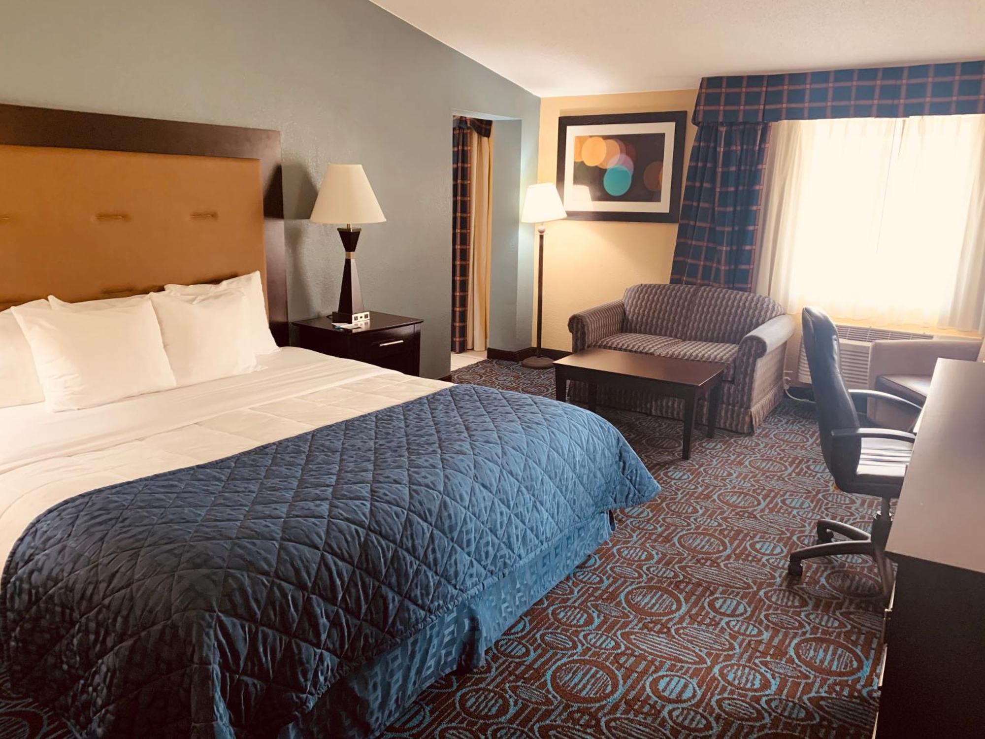 Regency Inn & Suites New London Mystic Exterior photo